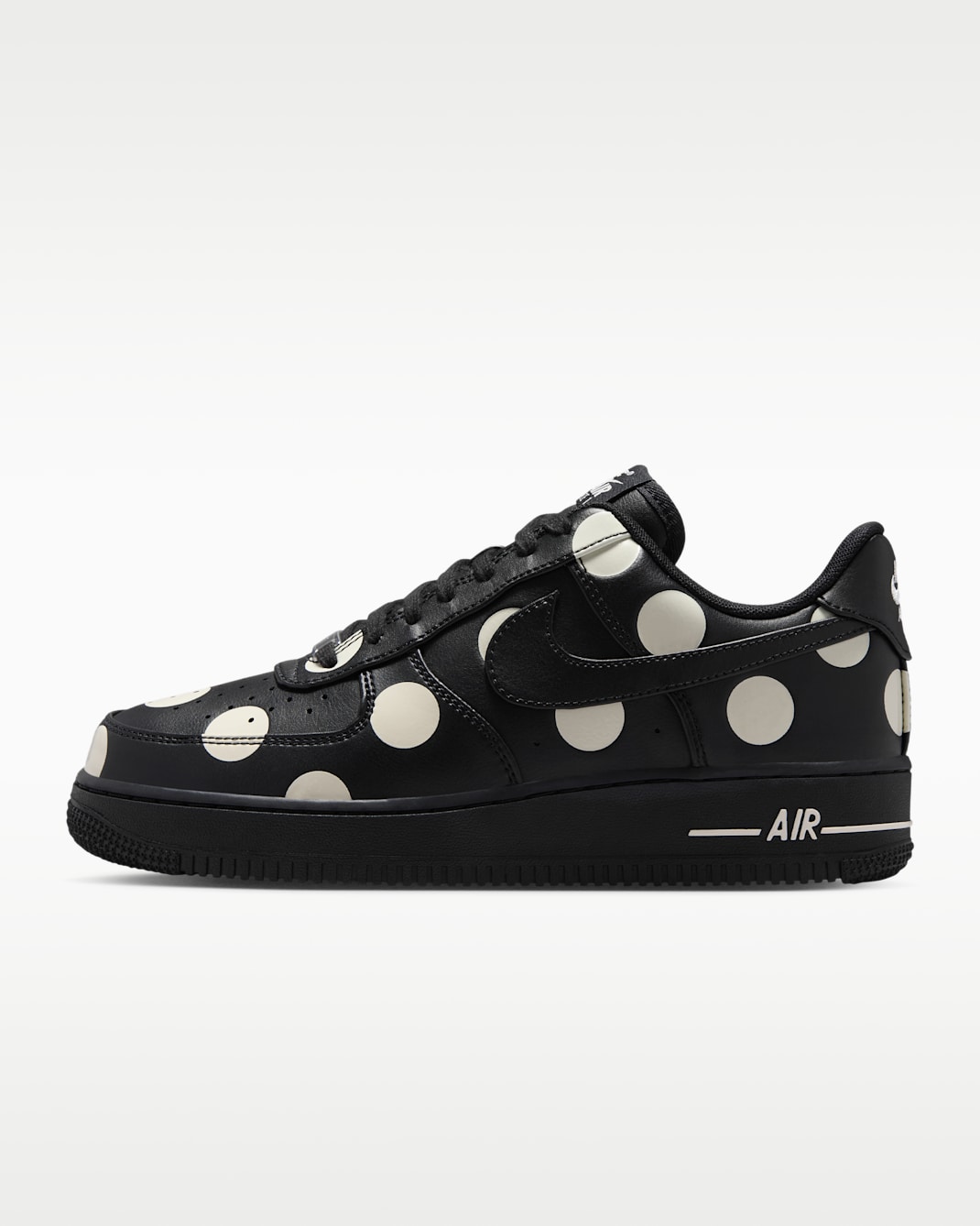 Tenis para mujer Nike Air Force 1 '07 - Negro/Vela/Negro