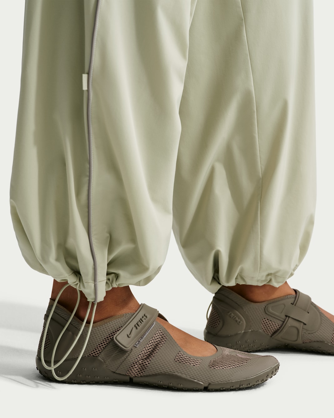 NikeSKIMS Stretch Nylon Women's Oversized Pants