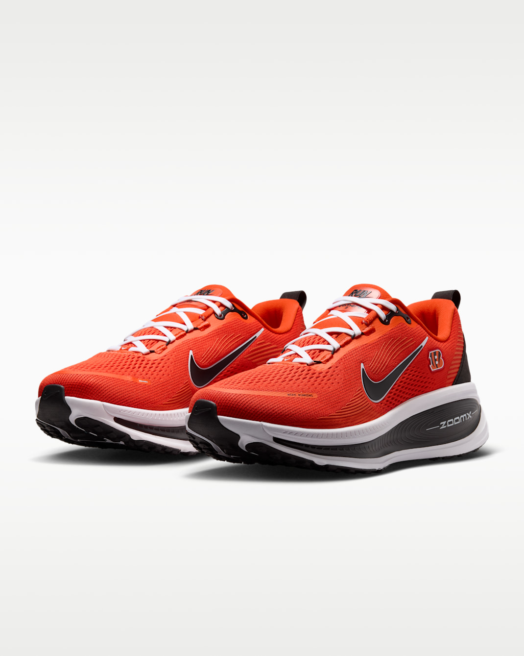 Nike Vomero 18 (Cincinnati Bengals) Men's NFL Road Running Shoes