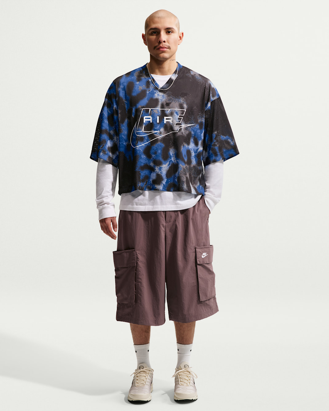 Nike Sportswear Club Men's Oversized Cargo Shorts - Tattoo/White