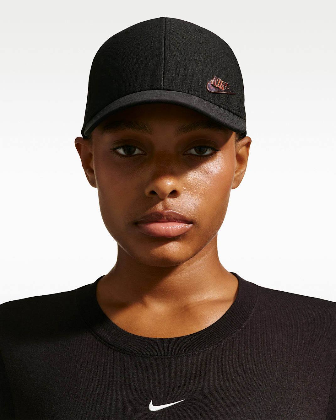Nike Dri-FIT Club Structured Metal Logo Cap - Black/Rose Gold