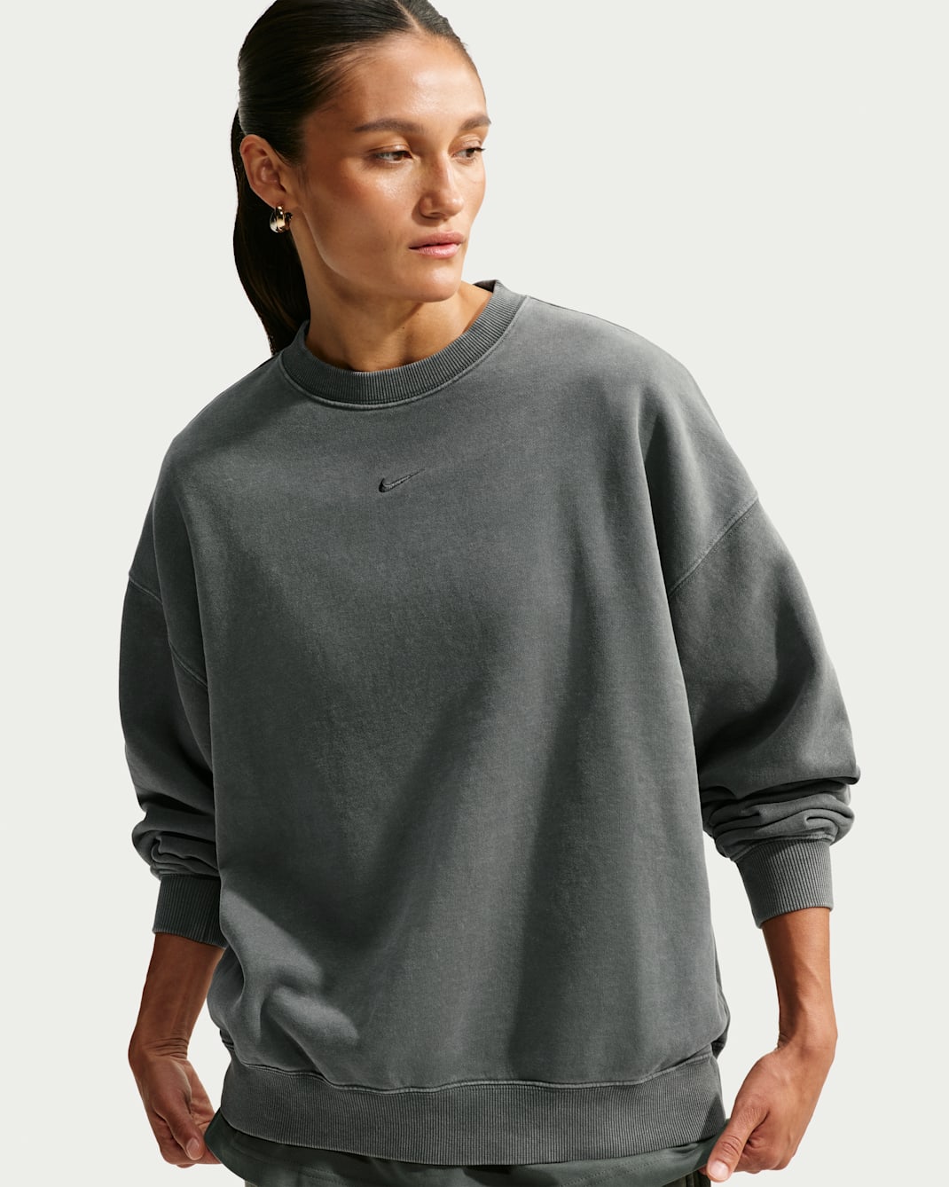 Sudadera de cuello redondo oversized para mujer Nike Studio Fleece Medium Weight - Verde camuflaje/Verde camuflaje