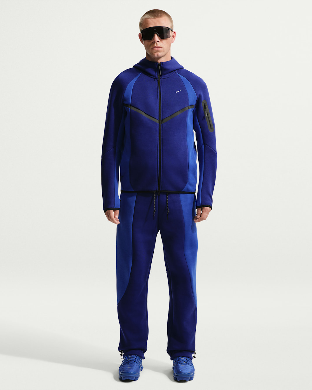 Nike Tech Men's Colour-Block Open-Hem Fleece Trousers - Deep Royal Blue/Game Royal/White