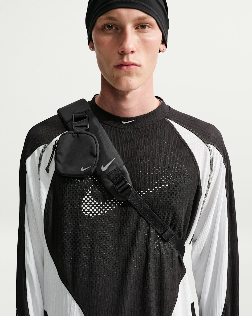 Nike Commute Sling Bag (8L)