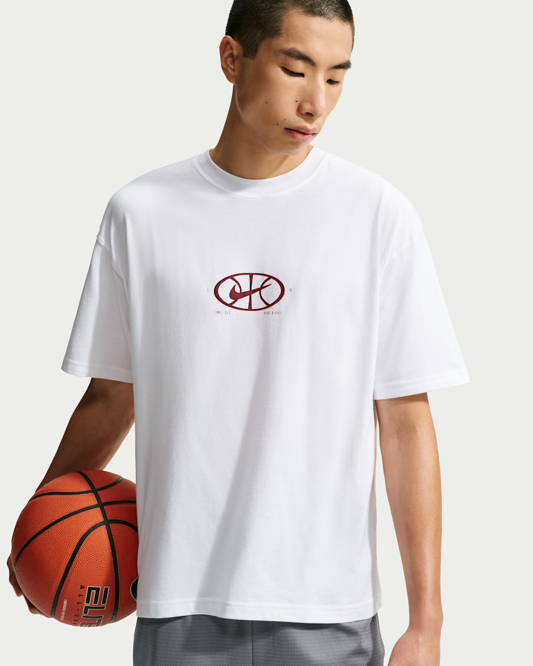 Nike Men's Basketball T-Shirt - White