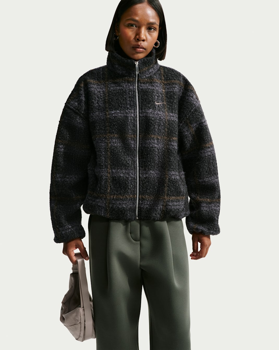 Nike Sportswear hochflorige Oversize-Fleecejacke mit Karomuster (Damen) - Schwarz/Ridgerock