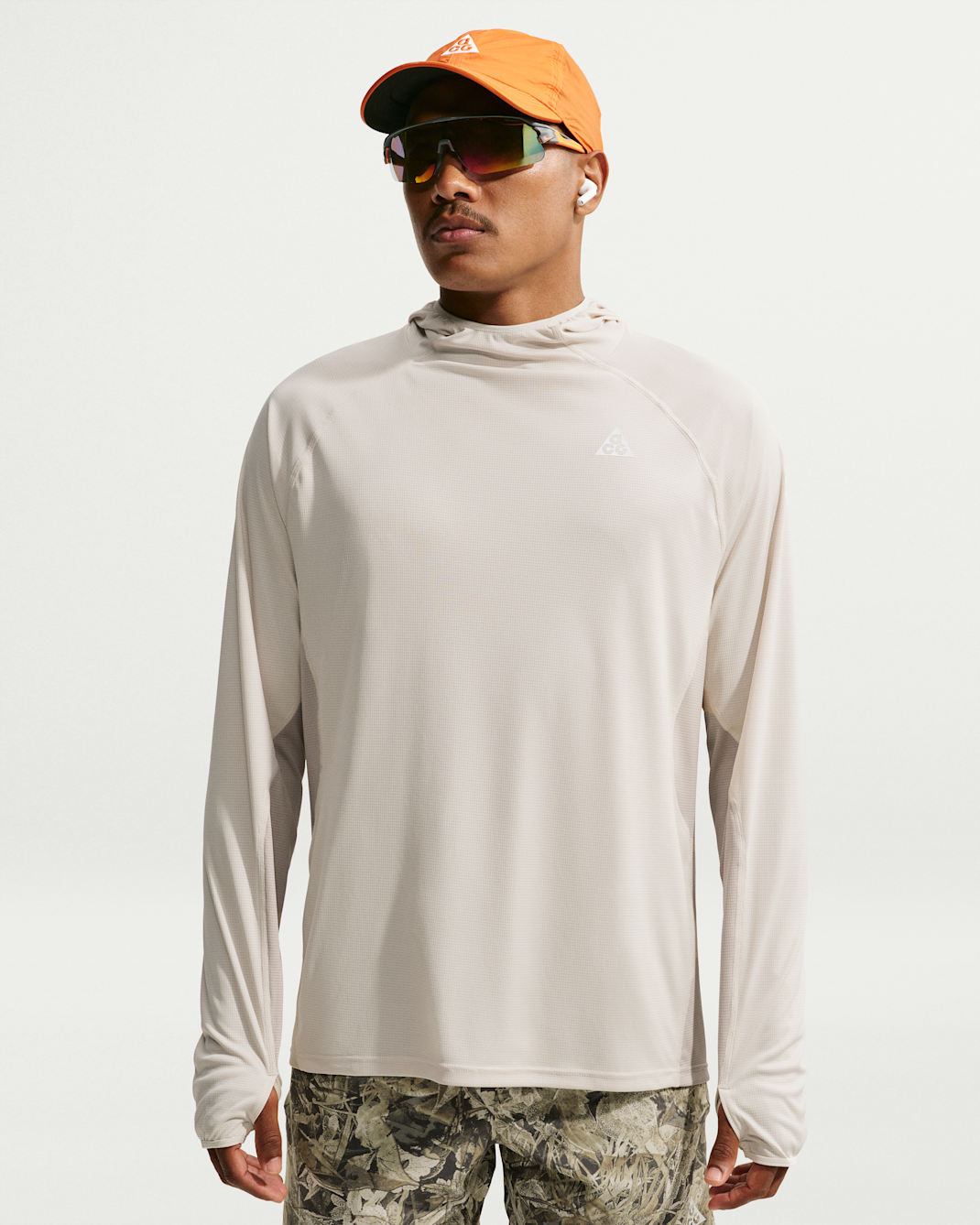 Nike ACG "Solar Chase" Men's Dri-FIT UV Protection Hooded Trail Running Top - Light Orewood Brown/Cream II/Summit White