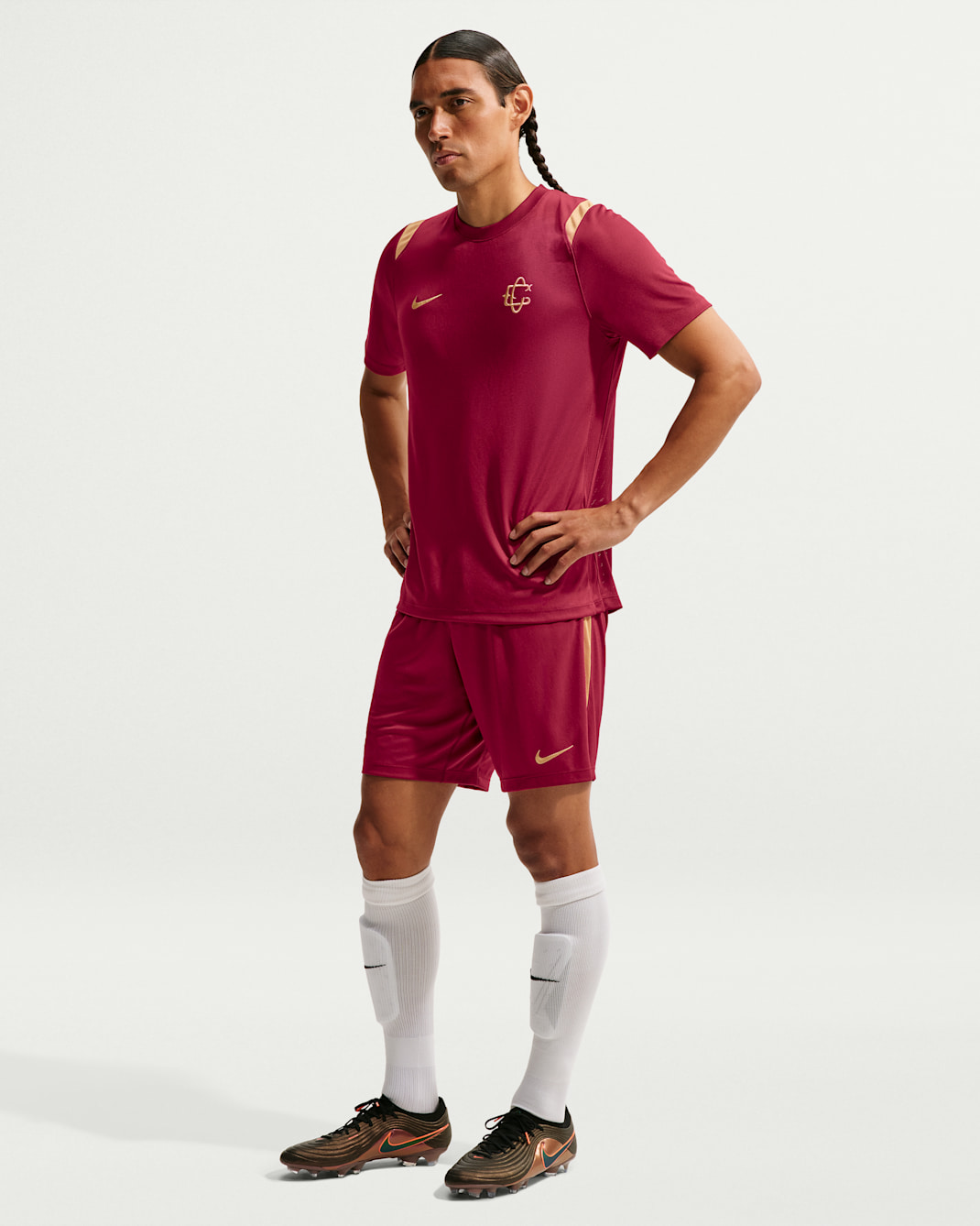 Shorts de futbol Nike de tejido Knit Dri-FIT para hombre C.D. Guadalajara Academy Pro Third - Rojo team/Oro genuino/Oro genuino