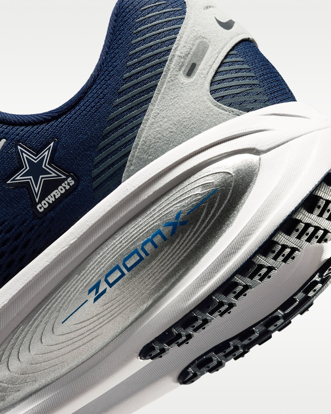 Nike Vomero 18 (Dallas Cowboys) Men's NFL Road Running Shoes