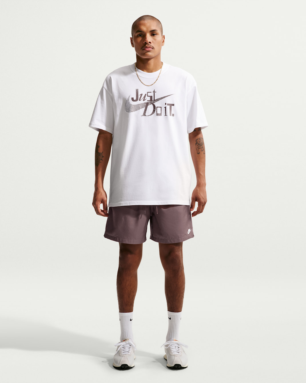 Nike Club Men's Woven Flow Shorts - Tattoo/White