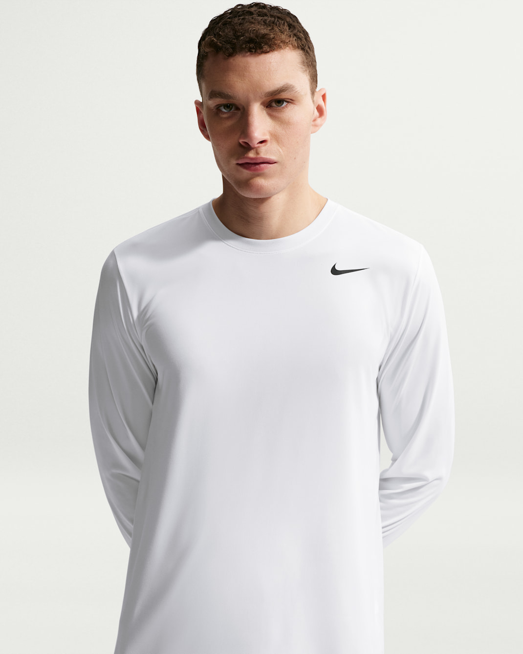 Playera de fitness de manga larga para hombre Nike Dri-FIT Legend - Blanco/Negro