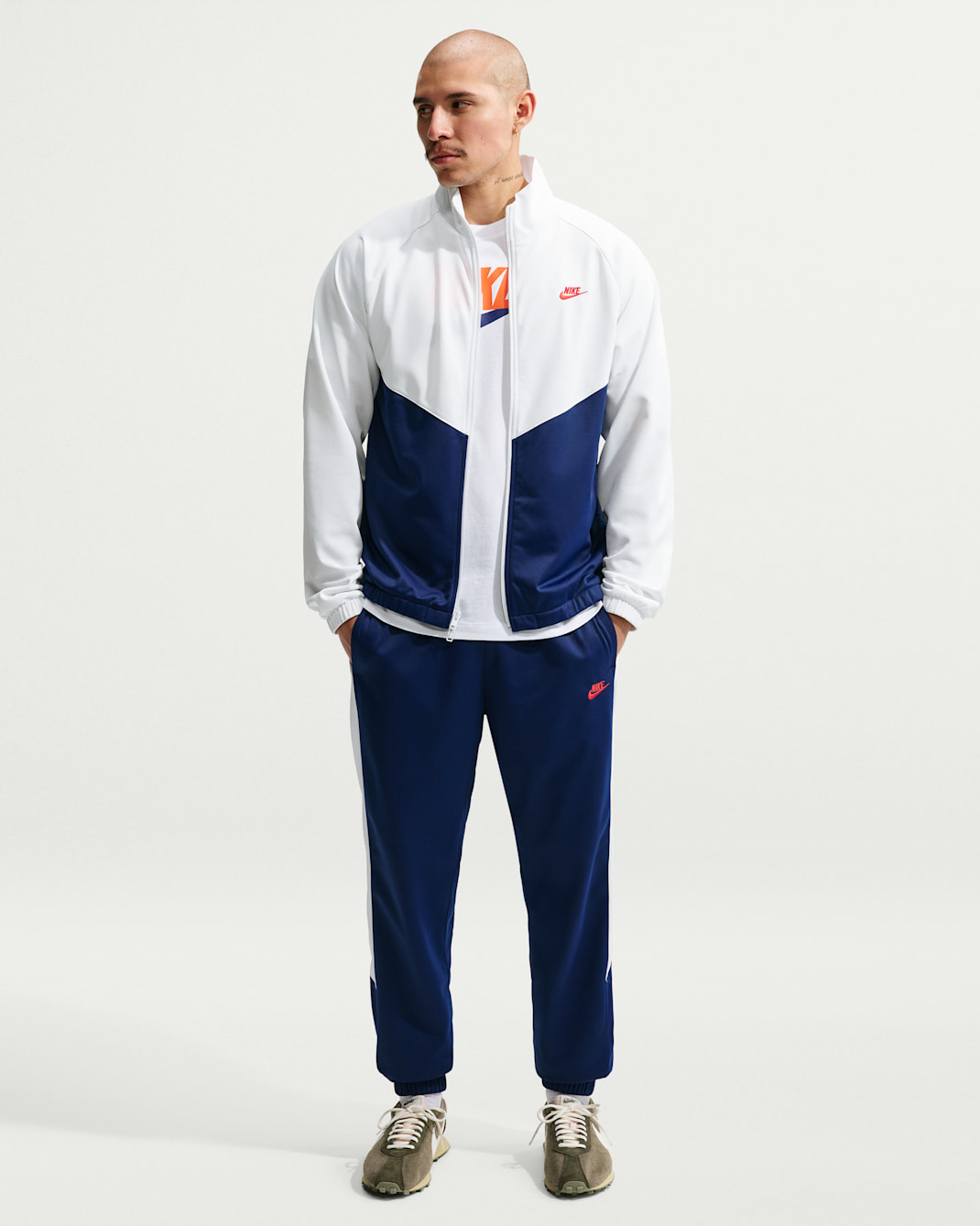 Conjunto deportivo Nike de tejido Knit de poliéster para hombre Windrunner - Azul vacío/Blanco cumbre/Carmesí claro