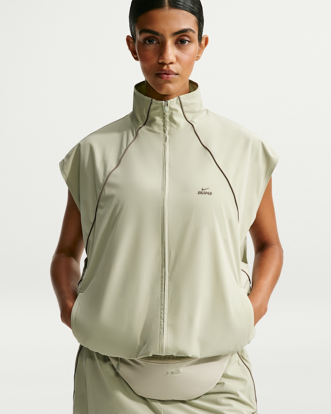 NikeSKIMS Stretch Nylon Chaleco oversize - Mujer - NSKM Talc