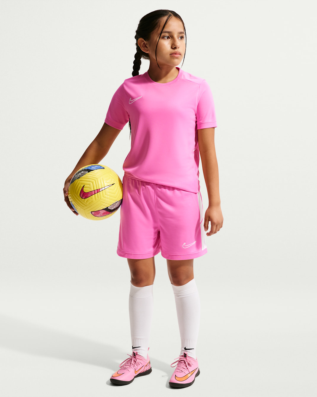 Short de foot Nike Academy Dri-FIT 10 cm pour ado (fille) - Playful Pink/Blanc/Playful Pink/Blanc