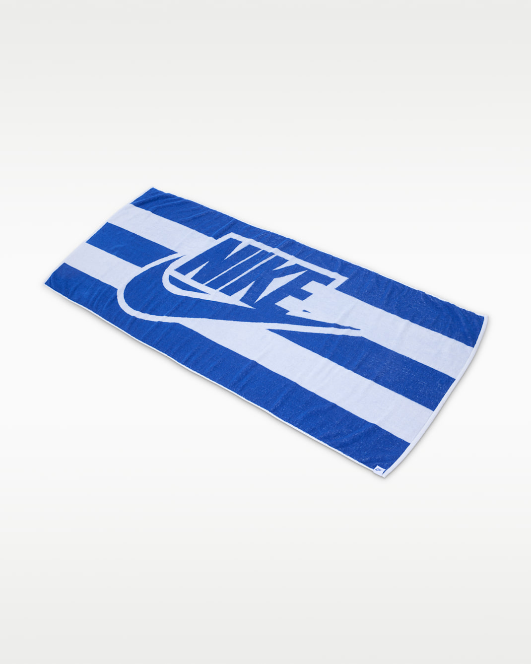 Nike Club medencetörölköző - Game Royal/Fehér