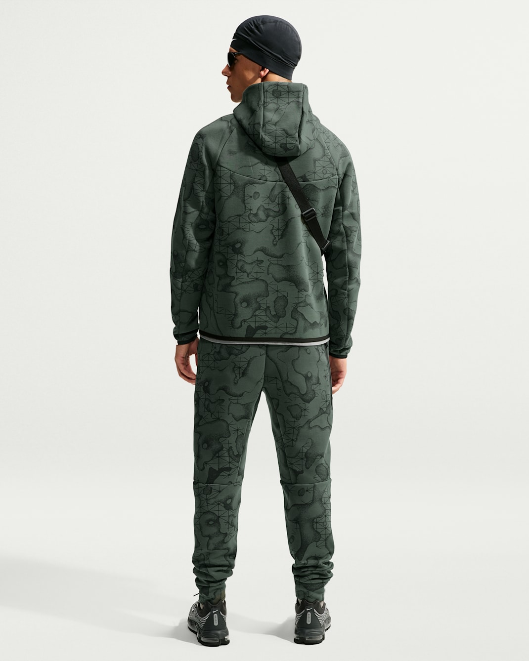 Nike Tech Men's Slim Fleece All-Over-Print Joggers