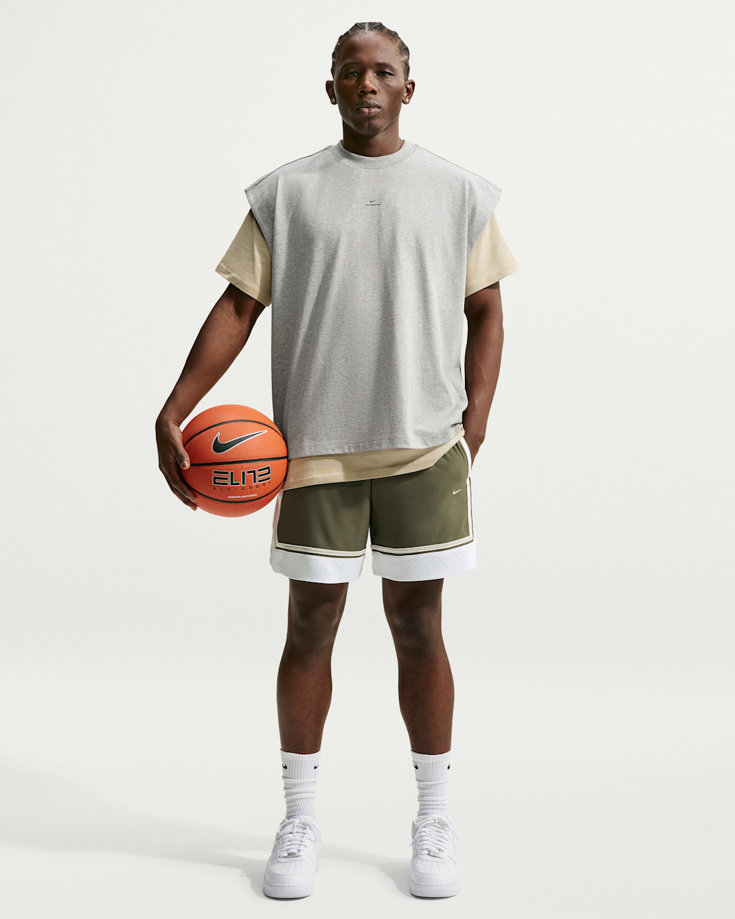 Nike Standard Issue Men's Dri-FIT 15cm (approx.) Basketball Shorts - Medium Olive/White/Pale Ivory