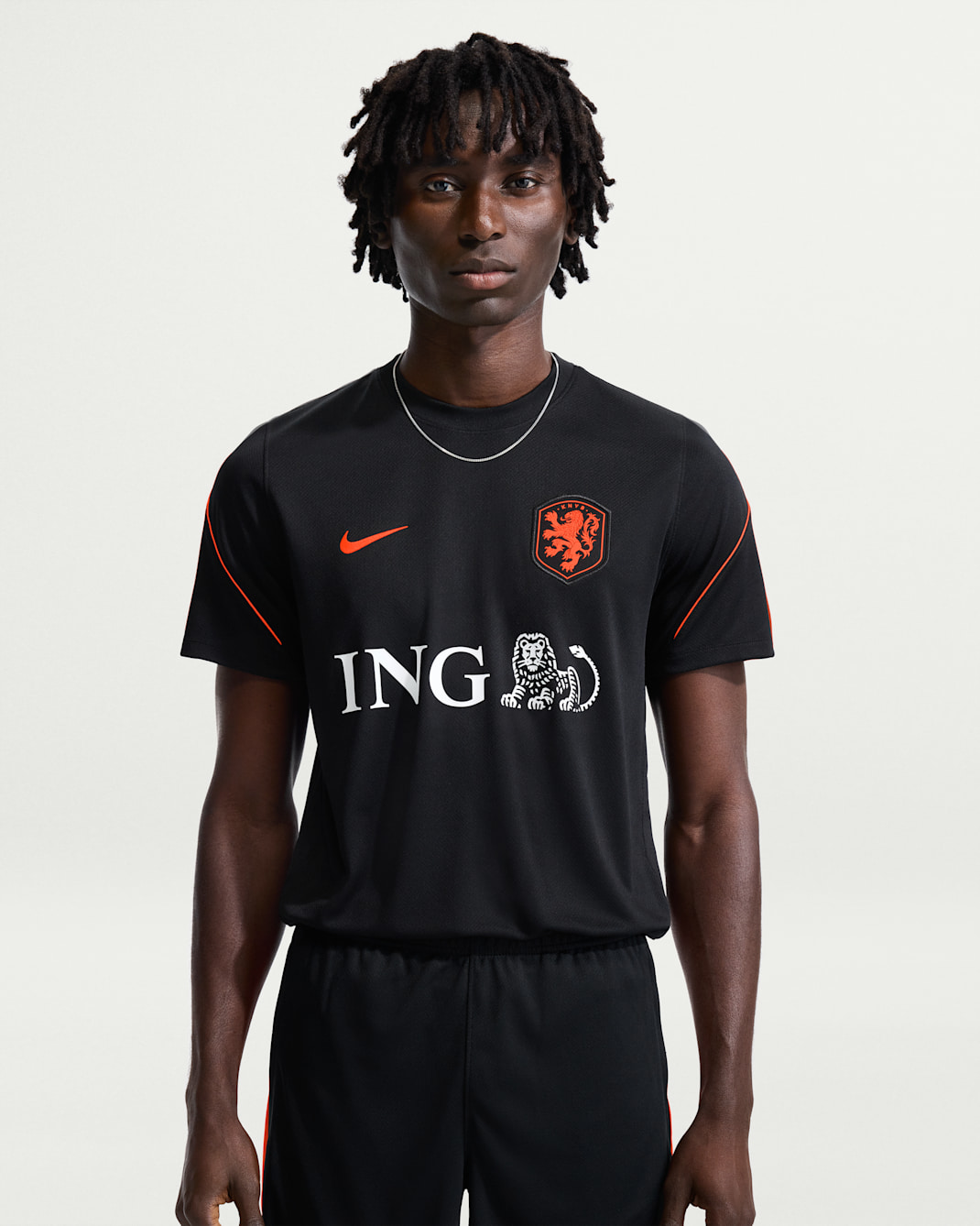 Haut de foot à manches courtes Nike Dri-FIT Pays-Bas Strike pour homme - Noir/Hyper Crimson/Hyper Crimson