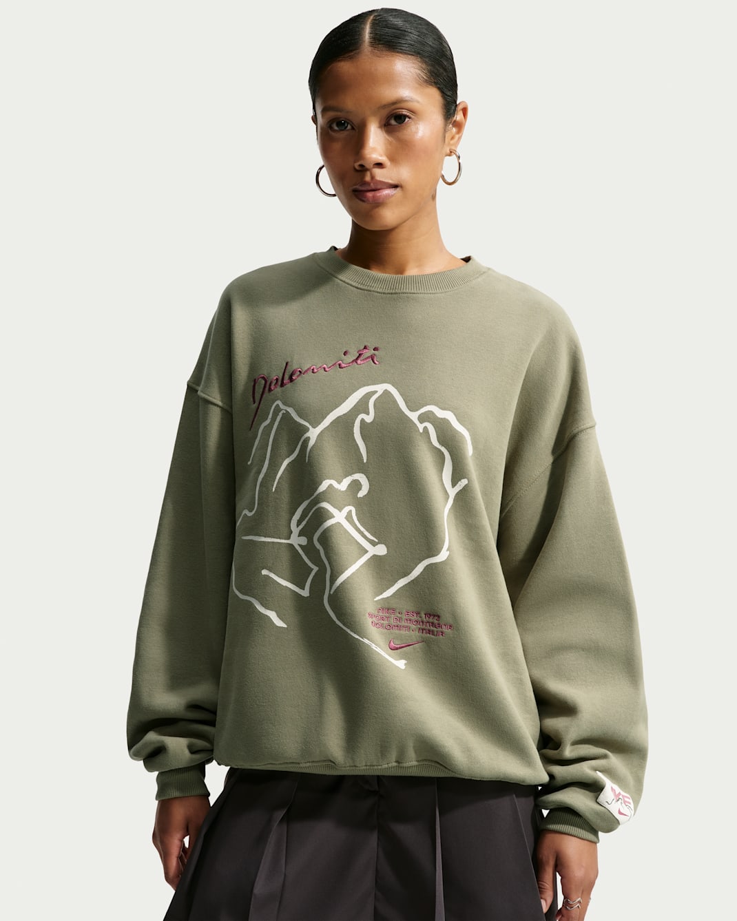 Dámská oversize mikina Nike Studio Fleece se střední gramáží a kulatým výstřihem - Silver Sage