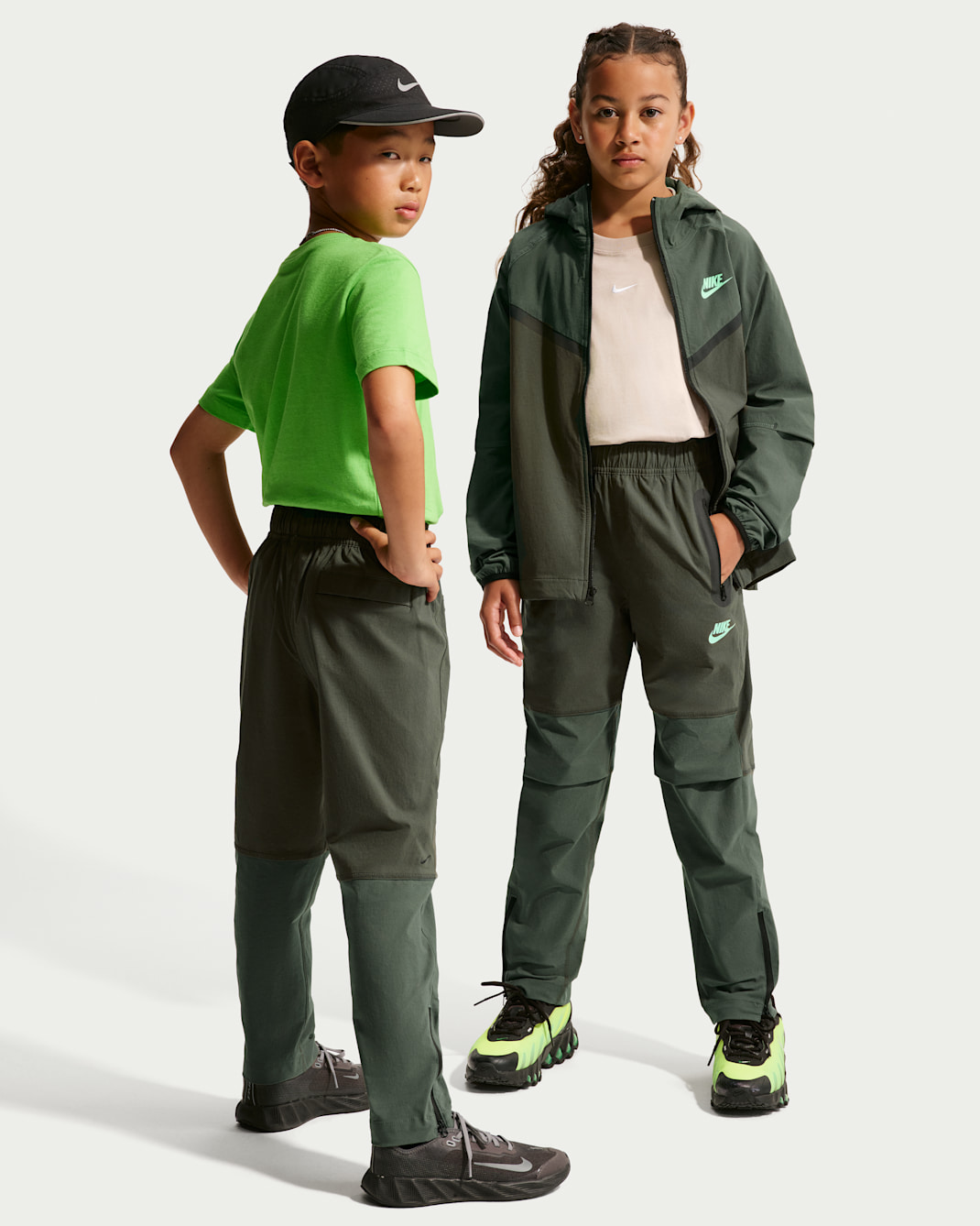 Nike Tech Older Kids' (Boys') Woven Trousers - Newsprint/Camo Green/Black