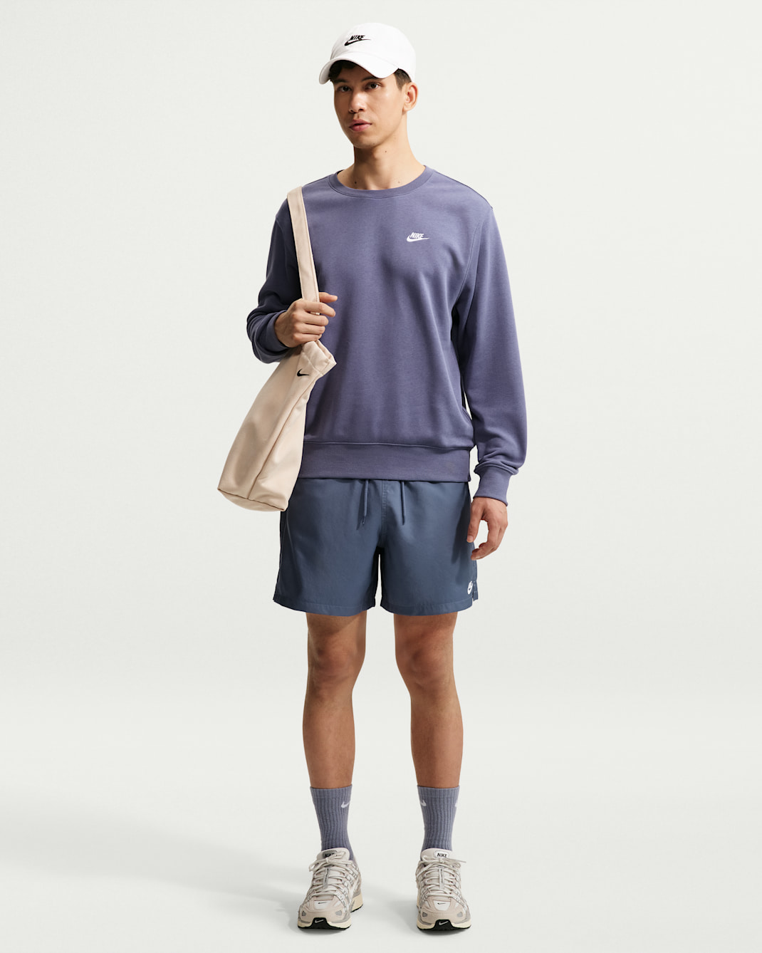 Nike Club Men's Woven Flow Shorts - Diffused Blue/White