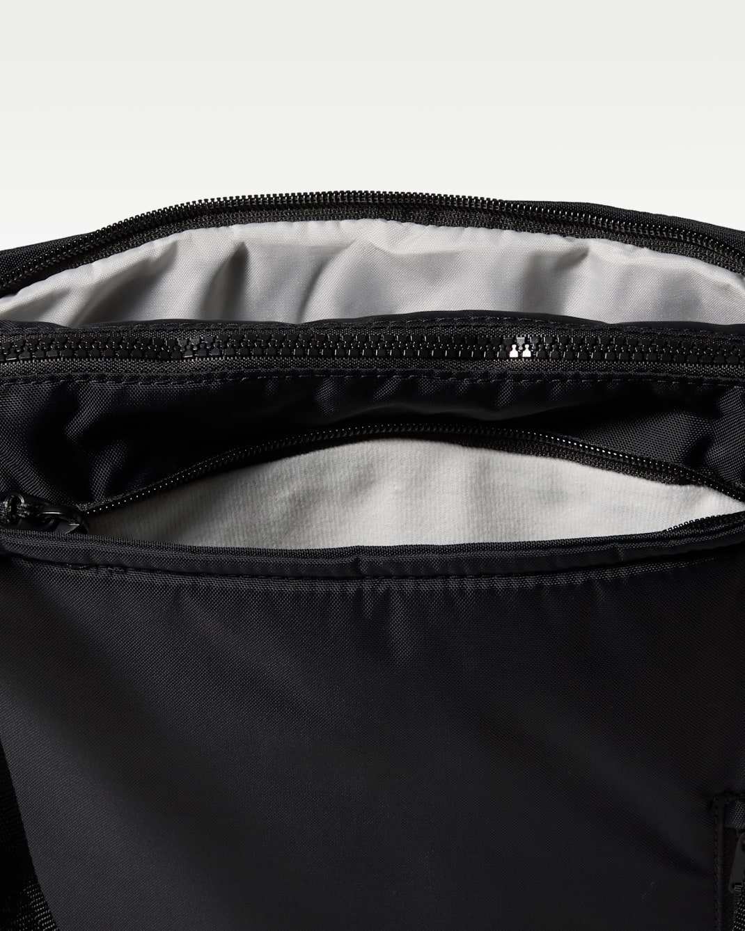 Nike Commute Tote (20L)