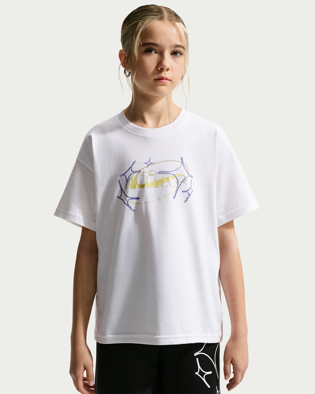 Nike Sportswear Older Kids' (Girls') T-Shirt - White