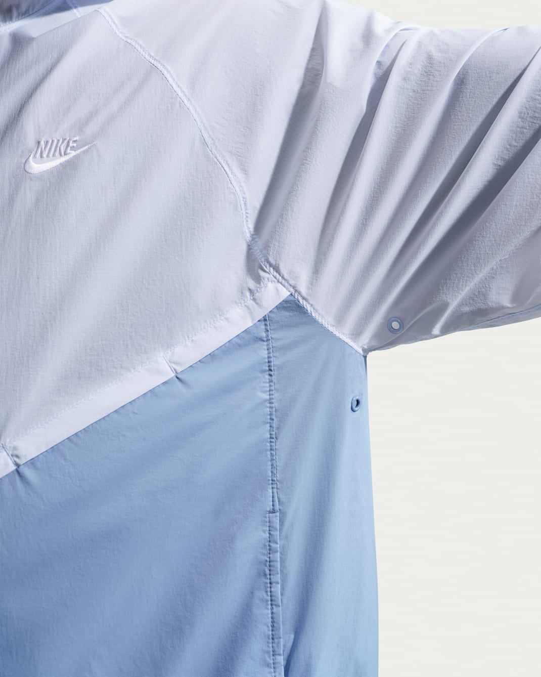 Nike Windrunner Men's Unlined Full-Zip UV Jacket