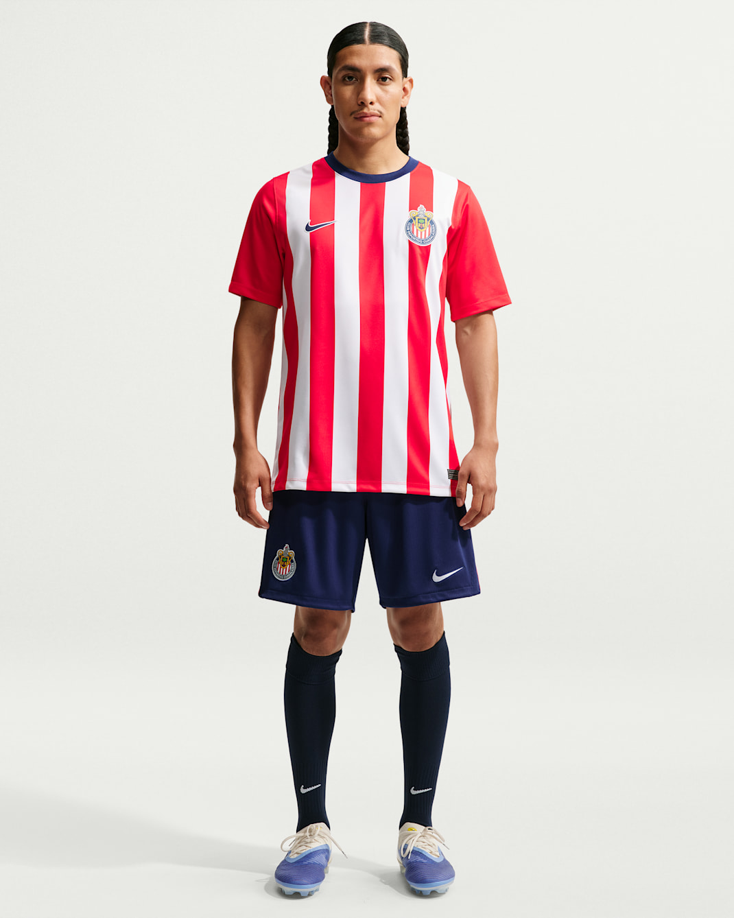 Shorts de futbol Dri-FIT Nike Replica del C.D. Guadalajara local Stadium 2026/27 para hombre  - Azul fiel/Rojo velocidad