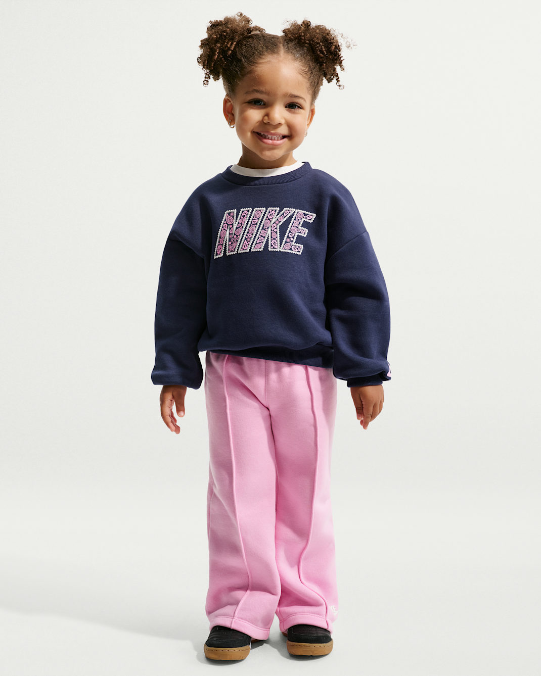 Conjunto de 2 piezas con pants de pierna ancha infantil Nike Retro Remix - Rosa amanecer