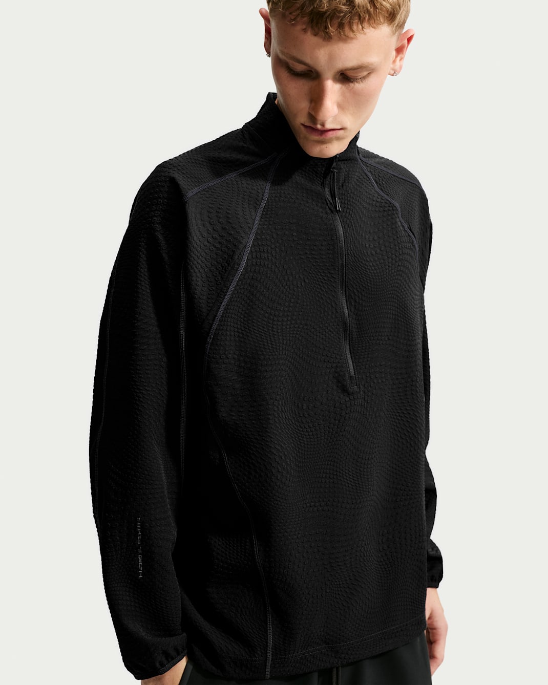 Nike Tech Men's Loose Dri-FIT Quarter-Zip Top - Black/Black