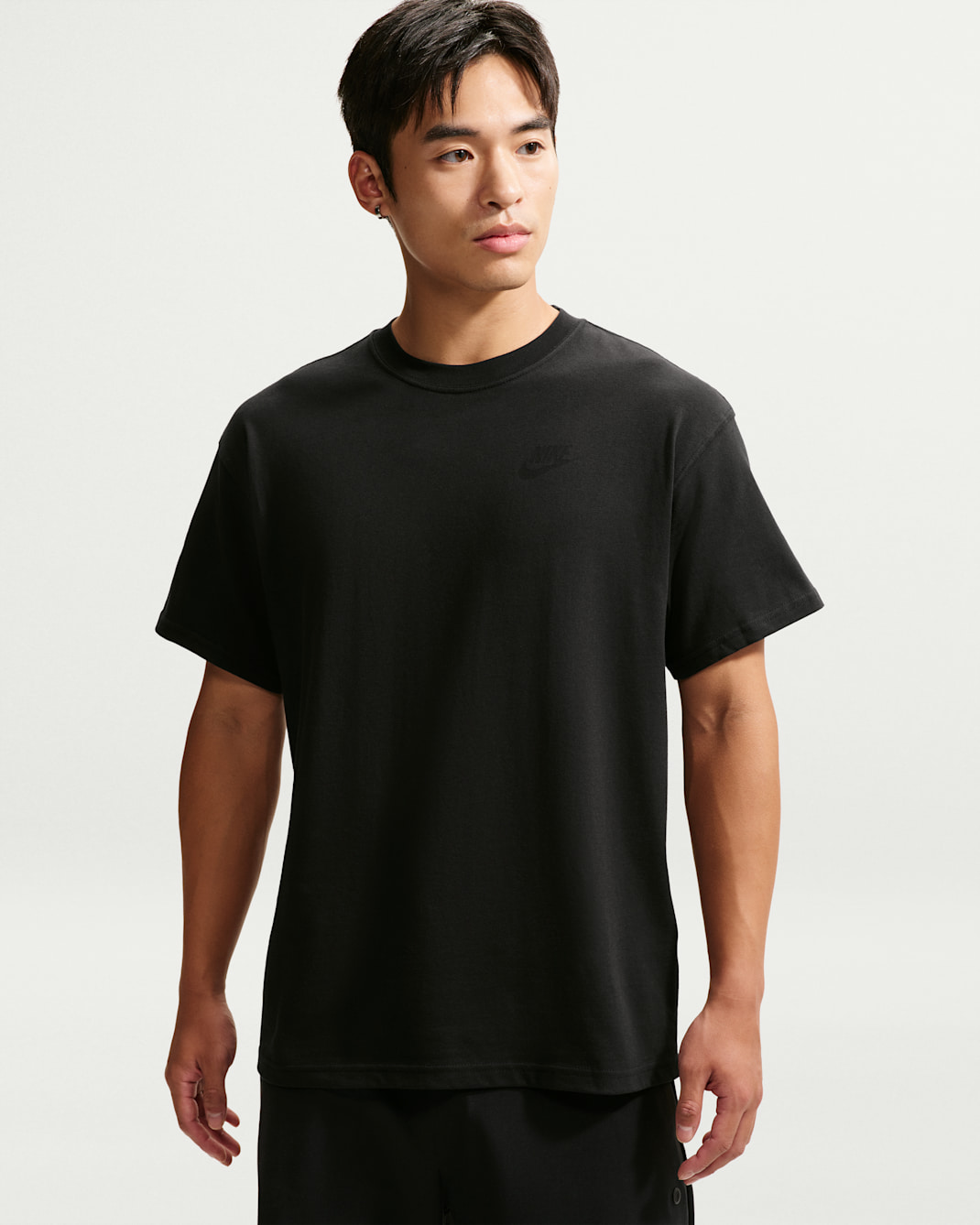 Nike Sportswear Men's T-Shirt - Black