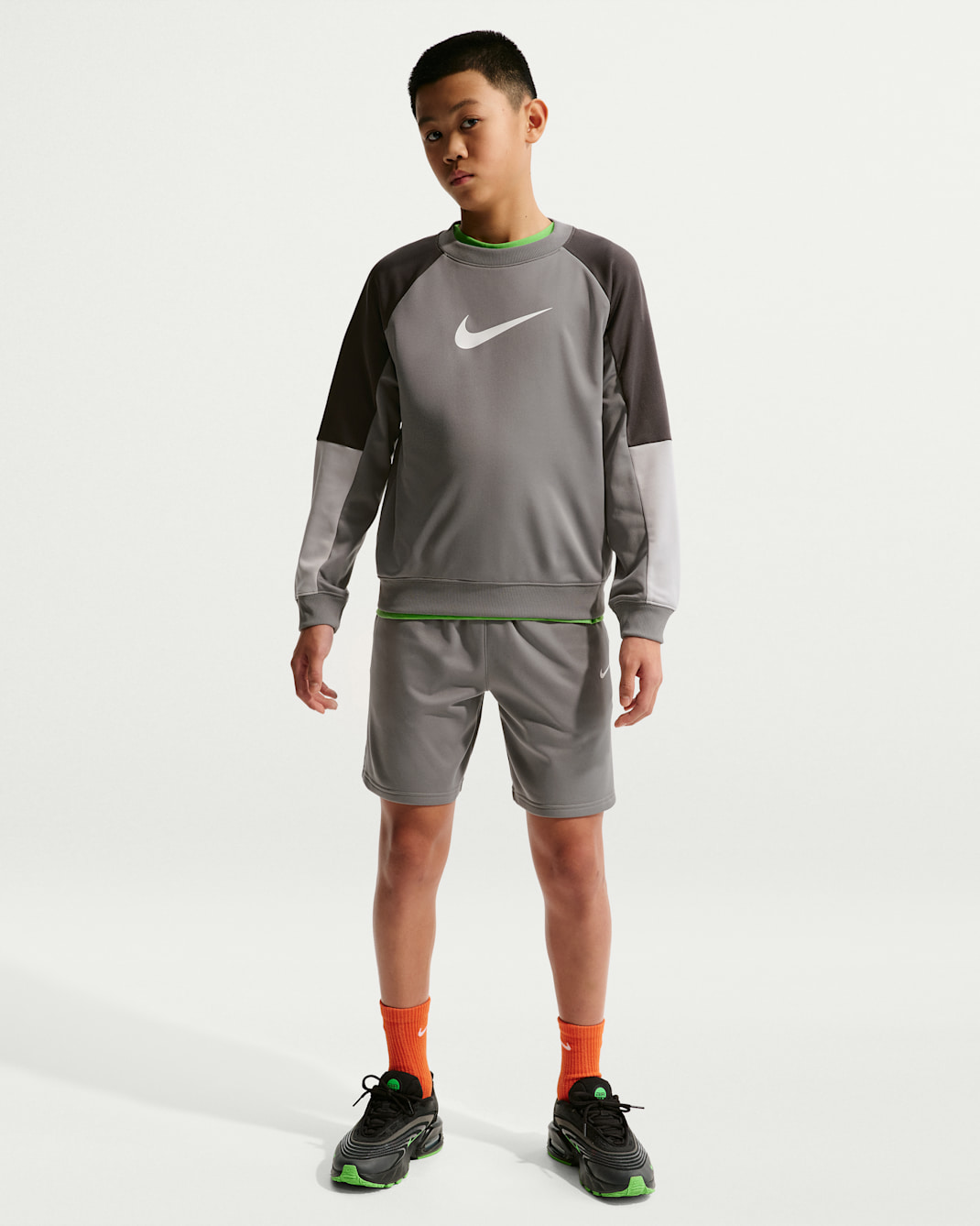 Tepláková souprava Nike Sportswear pro větší děti - Smoke Grey/Anthracite/Light Smoke Grey/Bílá