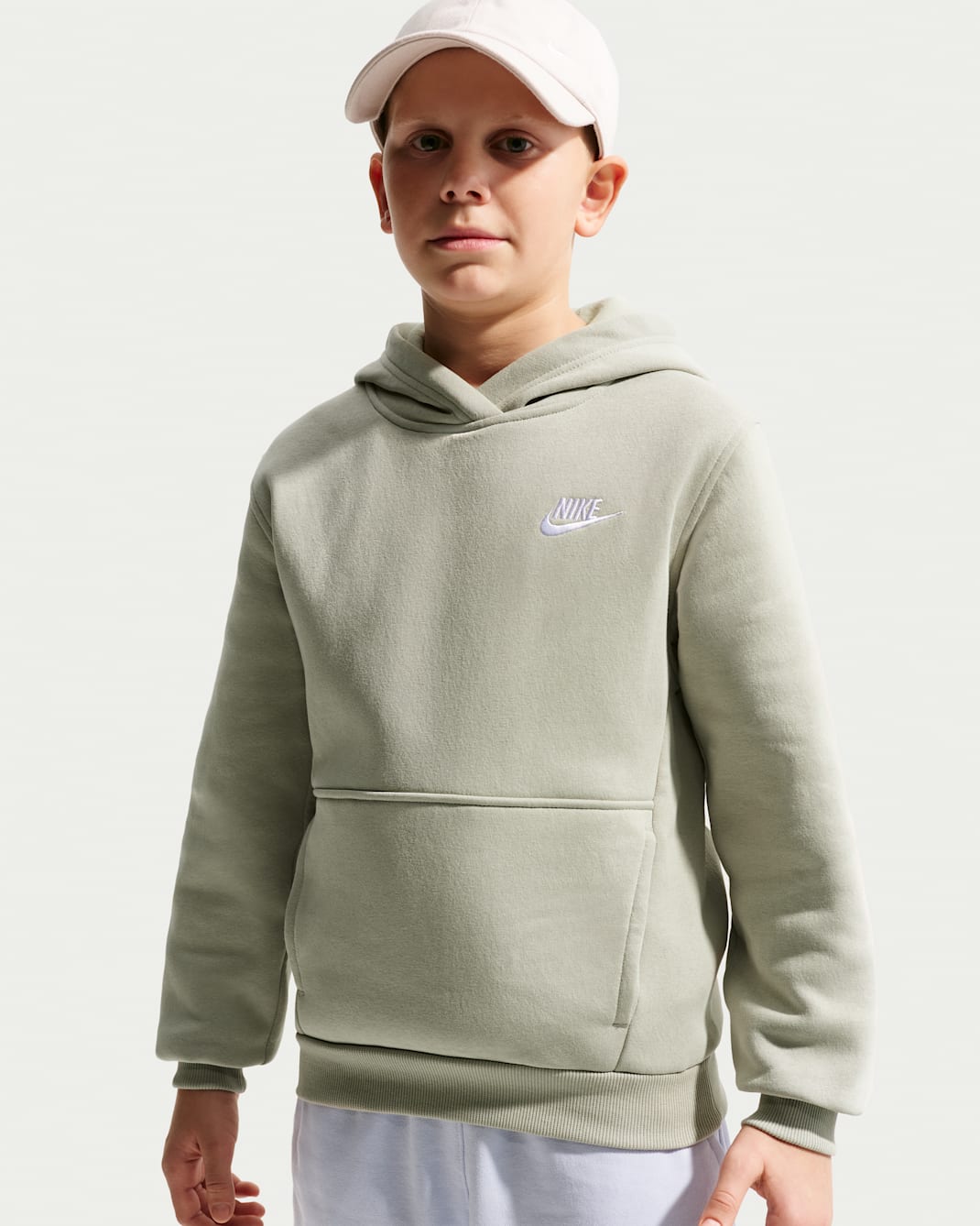 Nike Sportswear Club Fleece Older Kids' Pullover Hoodie - Spruce Fog/White