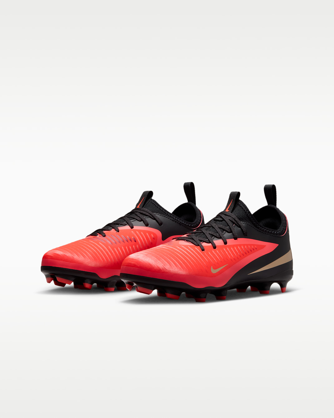 Nike Jr. Phantom 6 Low Academy Big Kids' Multi-Ground Soccer Cleats