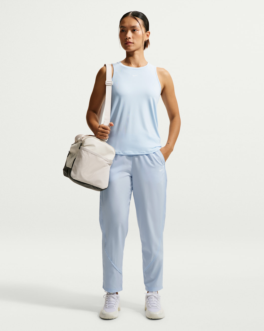 Nike One 女款 Dri-FIT 中腰梭織長褲 - Hydrogen Blue/白色