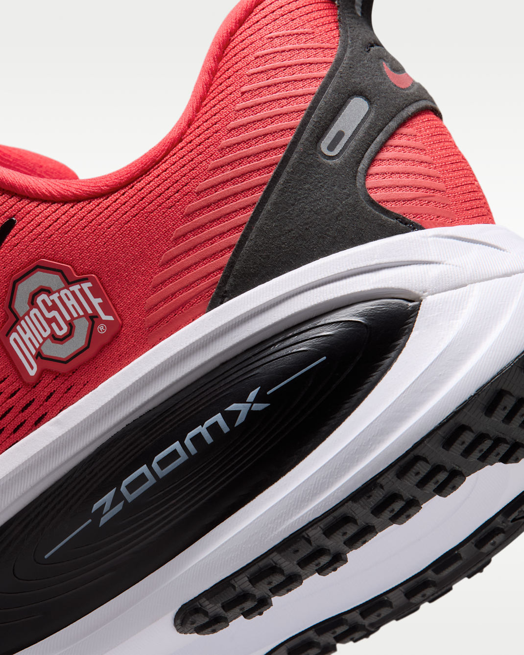 Nike College Vomero 18 (Ohio State) Men's Road Running Shoes