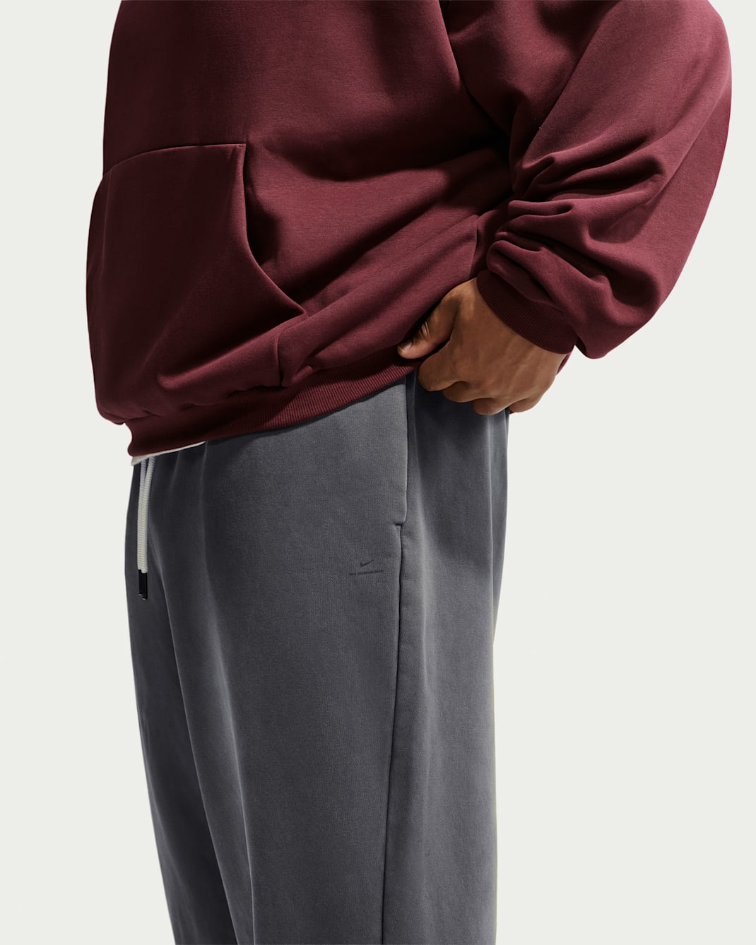 Nike Standard Issue Men's Brushed Heavy Oversized Basketball Pants