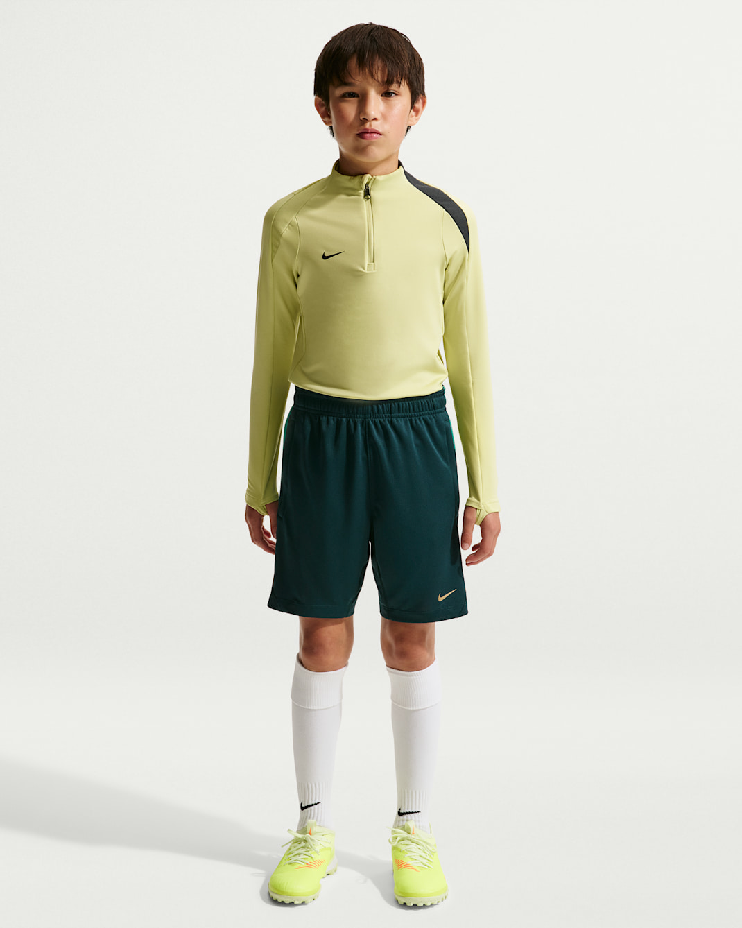 Nike Strike Older Kids' Dri-FIT Football Shorts - Midnight Spruce/Rio Teal/Elemental Gold/Metallic Gold
