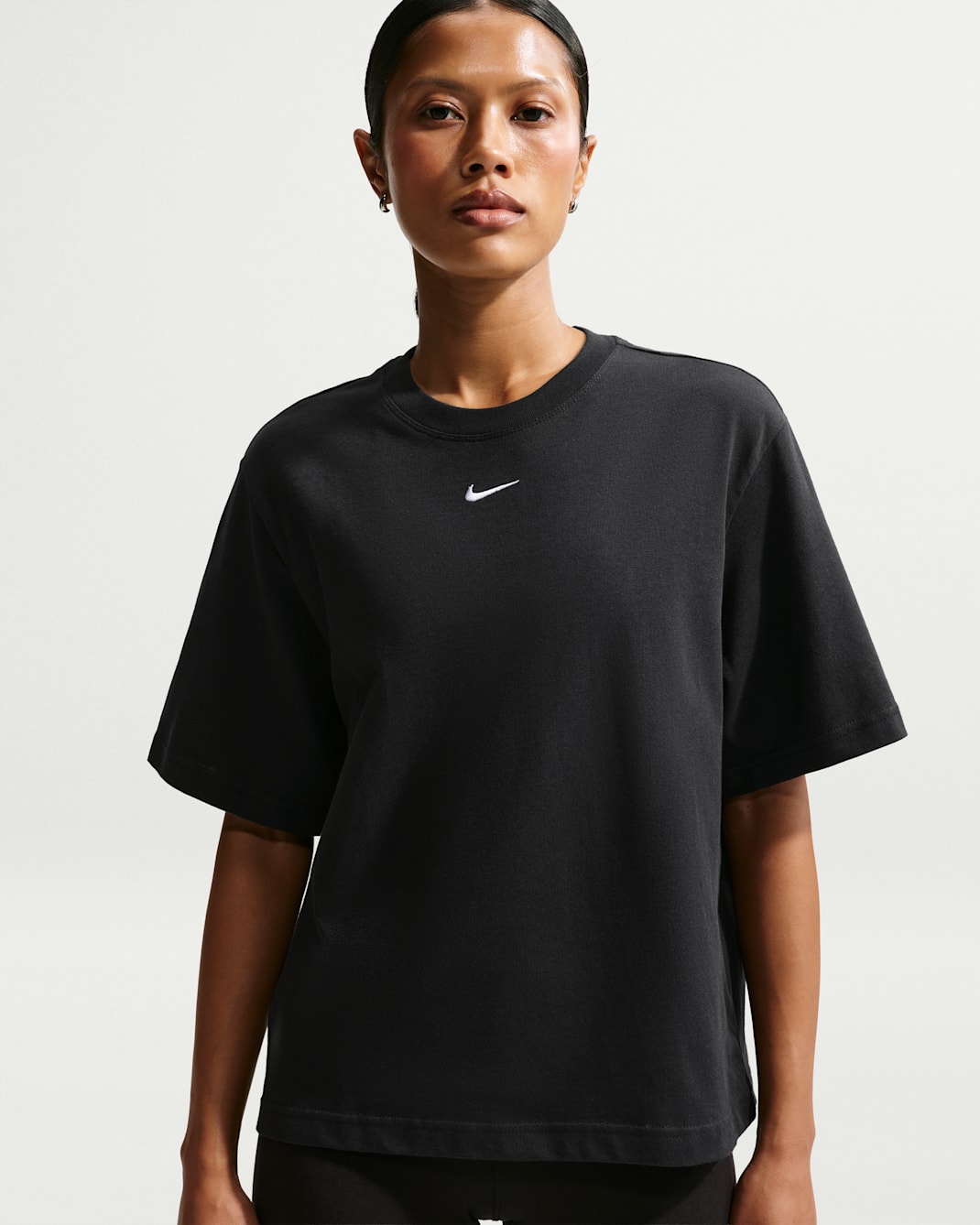 Nike Sportswear Essential Women's Boxy T-Shirt - Black/White