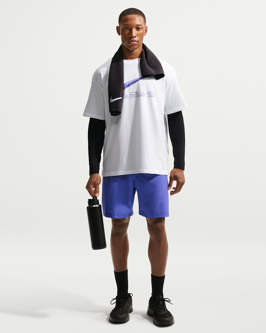 Shorts versátiles Dri-FIT de 18 cm para hombre Nike Form - Violeta persa/Negro