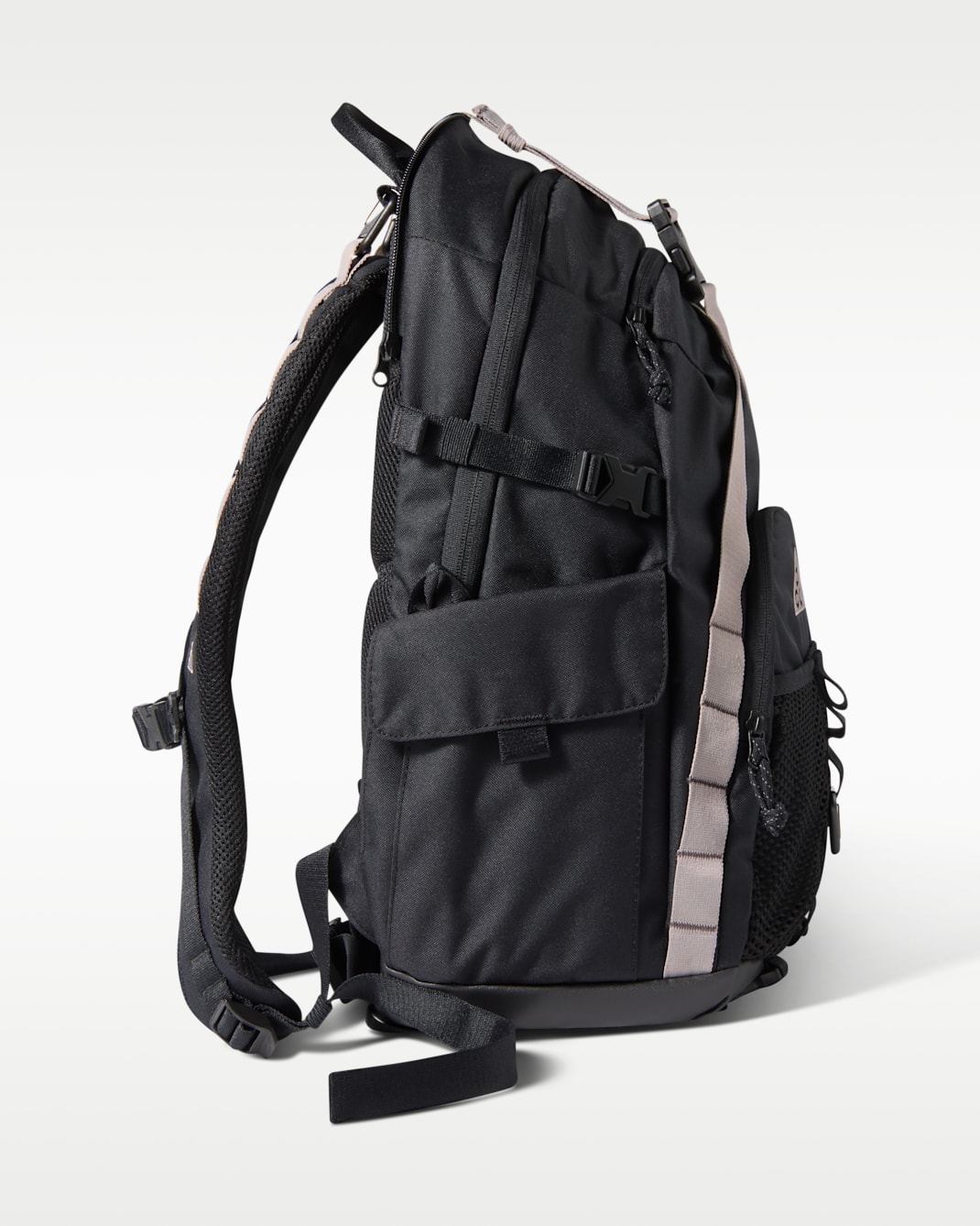 ACG DAYMAX Backpack (25L)
