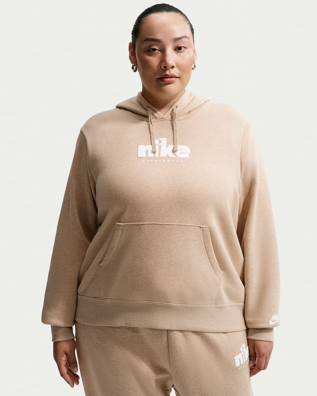 Nike Sportswear Club Fleece Women's Graphic Pullover Hoodie (Plus Size) - Linen/Heather/White