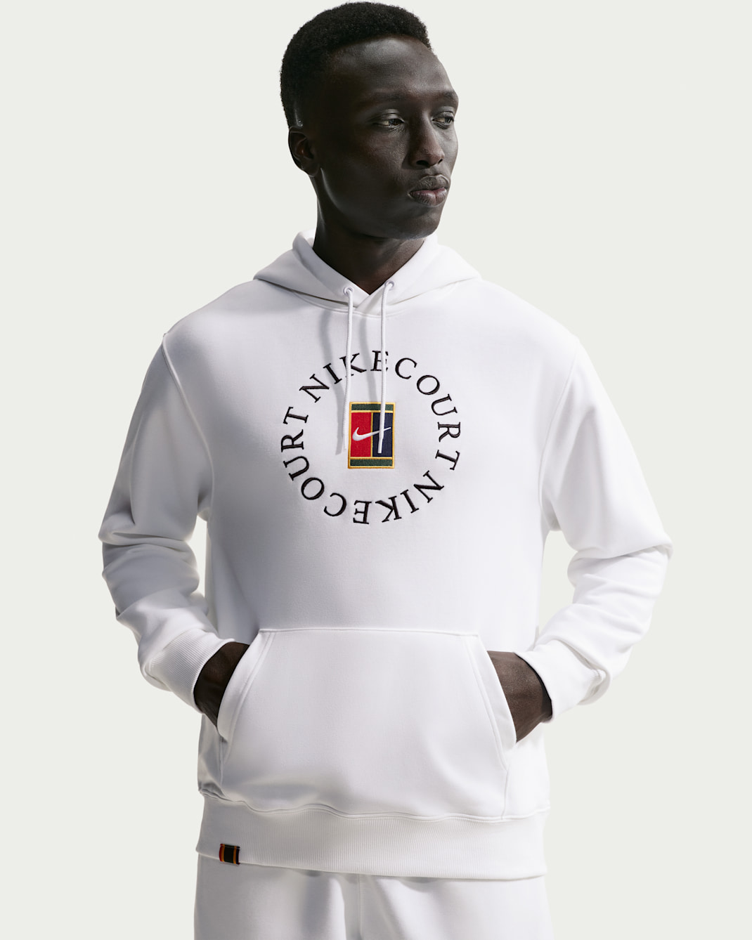 NikeCourt Heritage Dri-FIT Fransız Havlu Kumaşı Erkek Kapüşonlu Tenis Sweatshirt'ü - Beyaz/Siyah