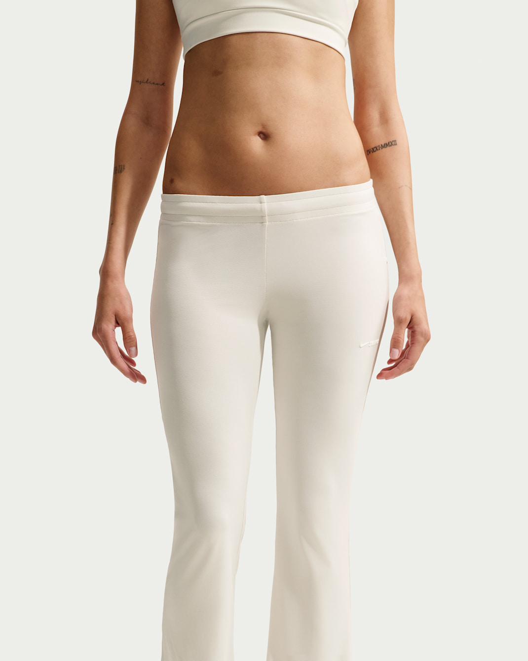 NikeSKIMS Airy Women's Low-Rise Mini Flare Pant