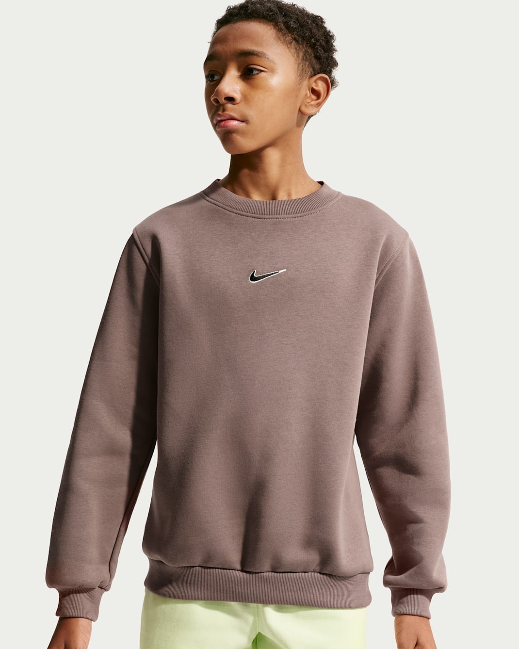 Ποδοσφαιρική φούτερ Kylian Mbappé Club Fleece με crew λαιμόκοψη για μεγάλα παιδιά - Plum Eclipse/Light Liquid Lime/Μαύρο