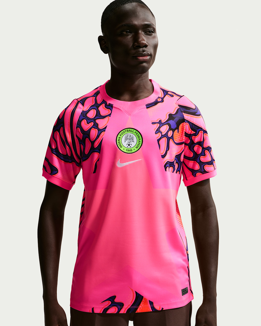 奈及利亞隊 2026 Stadium Goalkeeper 男款 Nike Dri-FIT 球迷版短袖足球衣 - Hyper Pink/黑色/白色