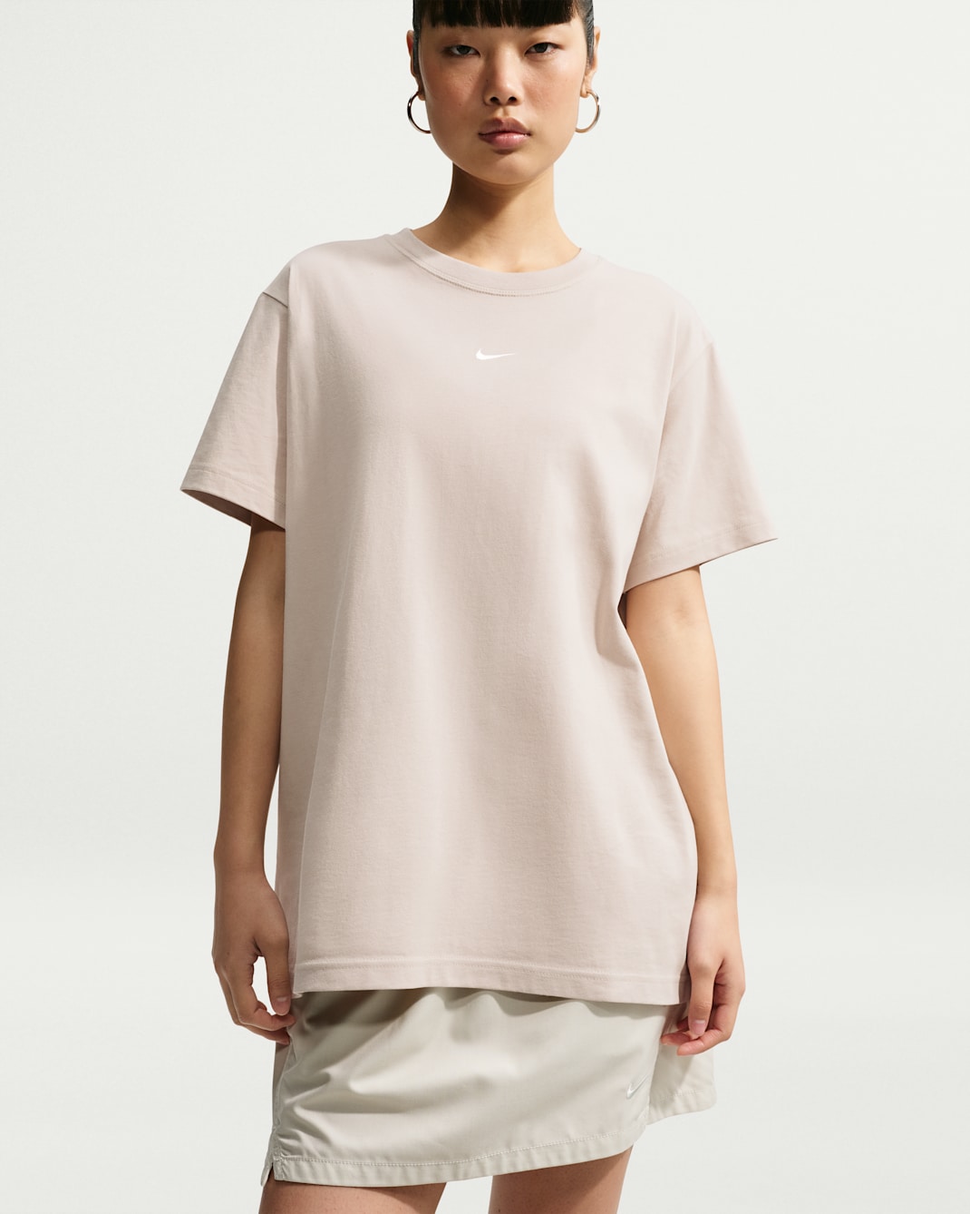 Nike Sportswear Classic Women's Oversized T-Shirt - Cream II