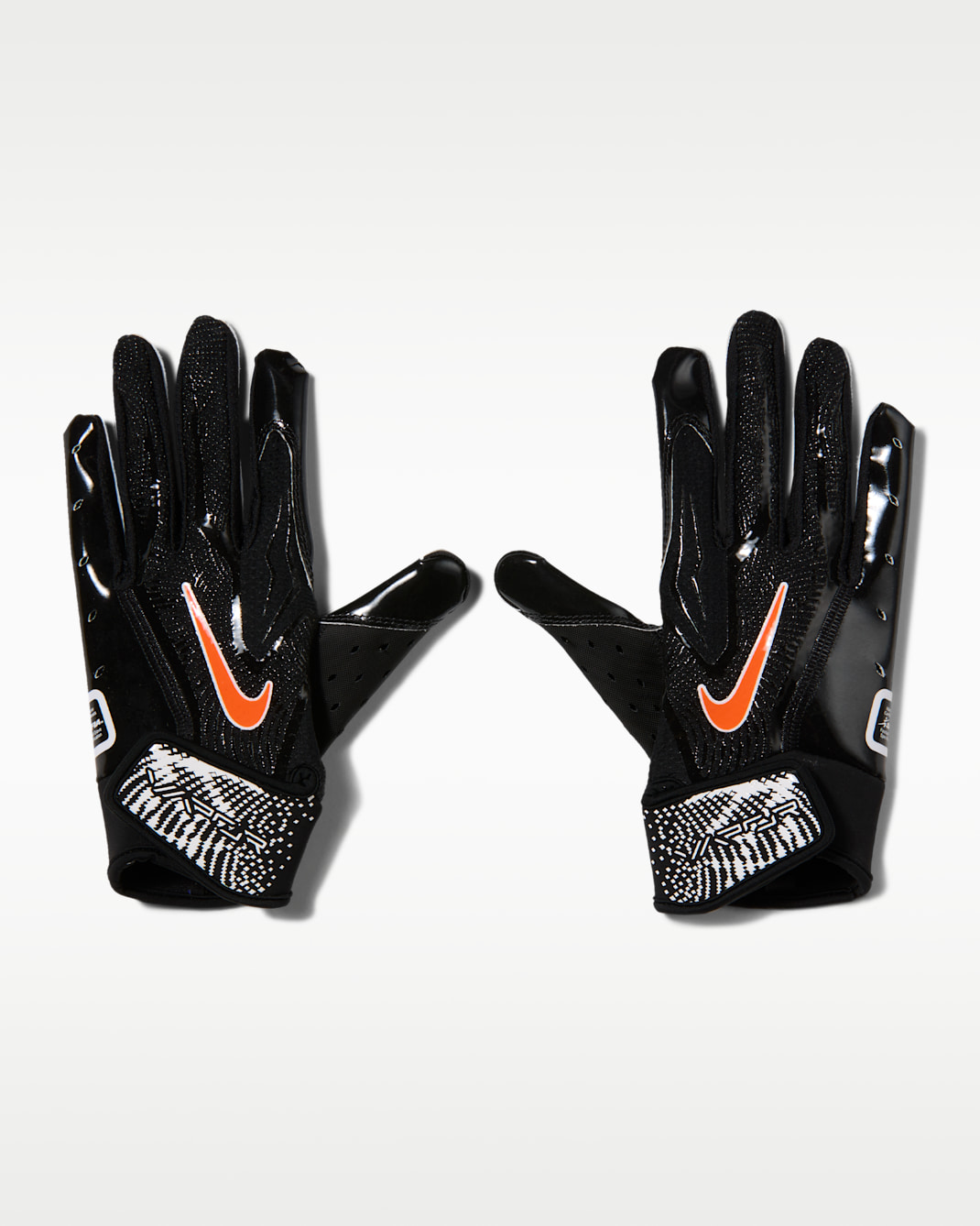 Vapor Jet 9.0 (Ja'Marr Chase) Big Kids' Nike Football Gloves (1 Pair) - Black/Black/Brilliant Orange