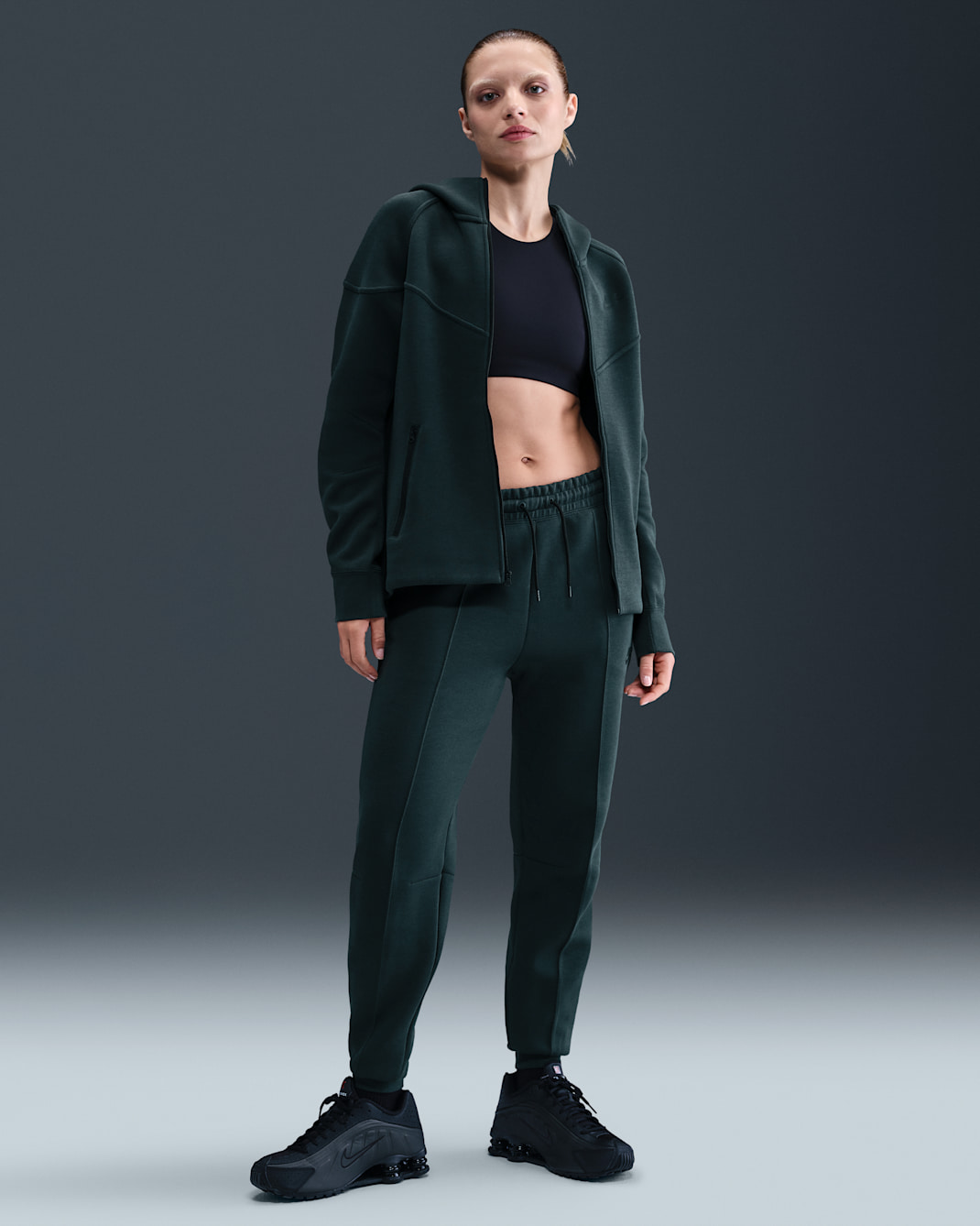 Joggers de tiro medio para mujer Nike Sportswear Tech Fleece - Alga/Negro